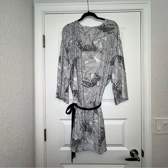 Flora by Flora Nikrooz Animal Print Soft Short Robe - Picture 12 of 13